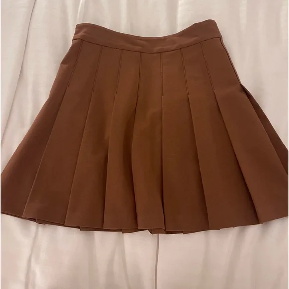 NWT Aritzia Olive Micro Pleated Skirt Brown - Picture 2 of 3